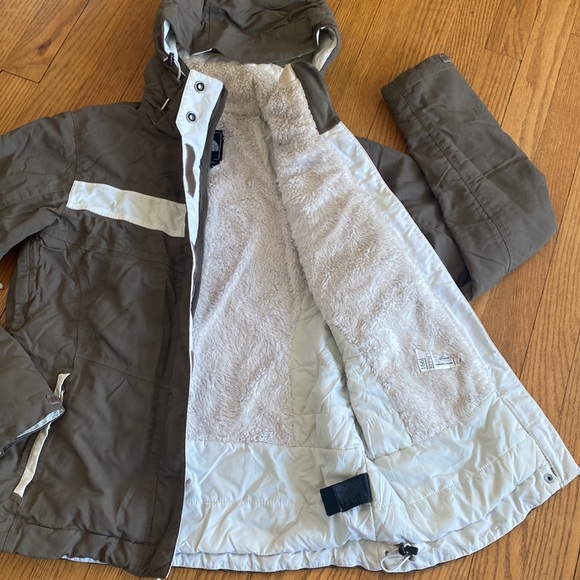 North Face Hyvent jacket - Picture 6 of 8